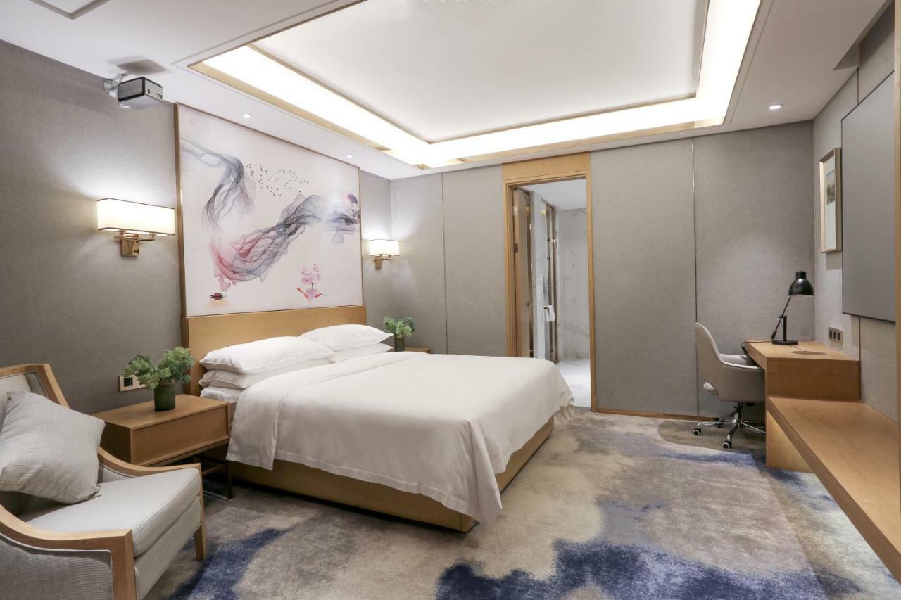 Venus Royal Hotel Foshan Kuiqi Road Metro Station Dış mekan fotoğraf